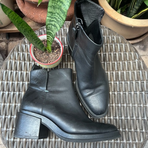 Franco Sarto Black Booties - Picture 3 of 11